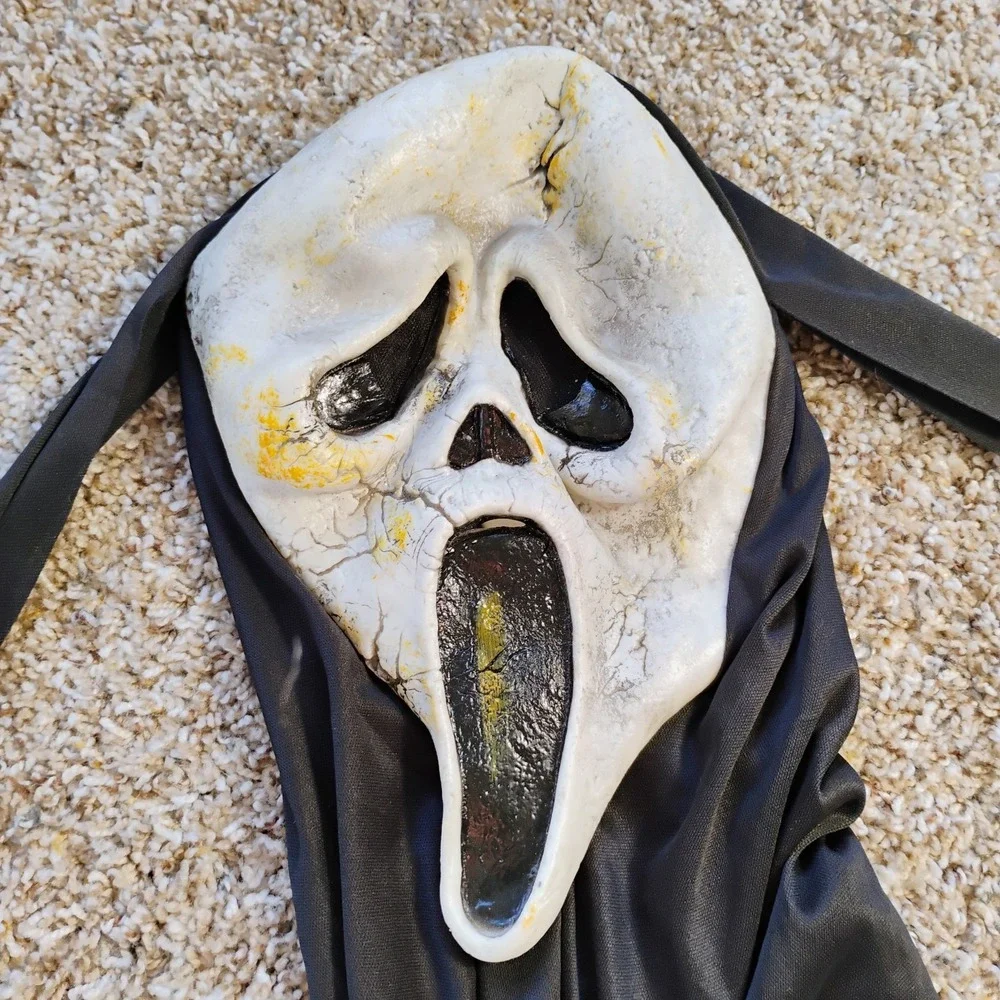 Scream 4 April/June 2010 Ghost Face Mask Zombie EU Fun World Scream 4‎ Rare Tag